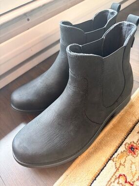 Denver Hayes Black Leather Ankle Shoe